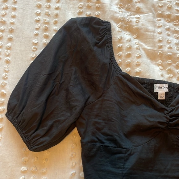 The Drop cropped linen top - Picture 2 of 5